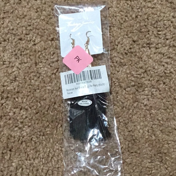 Tassel Earrings Black/Gold - 5” - Picture 3 of 3